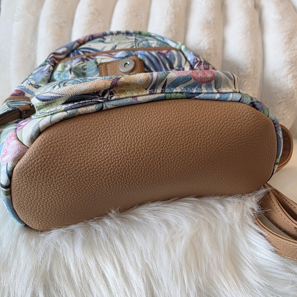 Butterlies Multi-Color Backpack - Picture 9 of 16